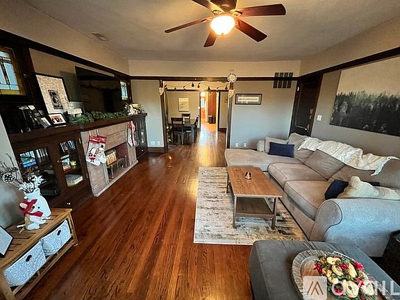4th image of 4444 N California Ave #2