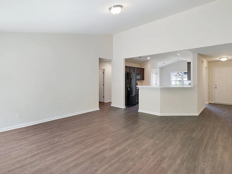 190 Brampton Ave — Photo 13
