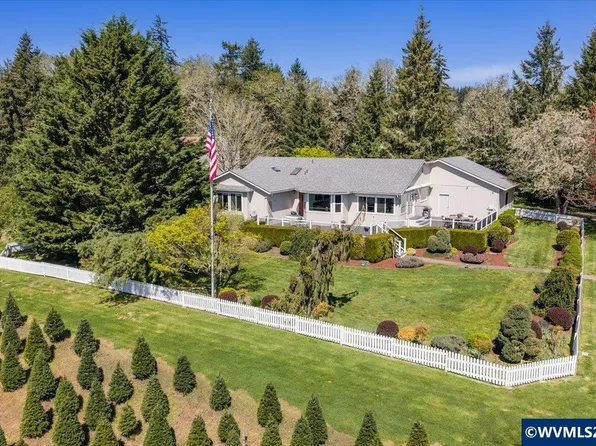 855 Perrydale Rd, Dallas, OR 97338