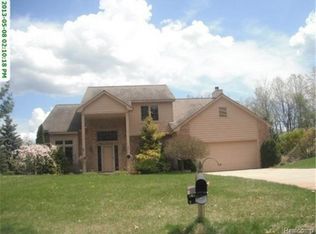 5680 Starwood Dr, Commerce Twp, MI 48382