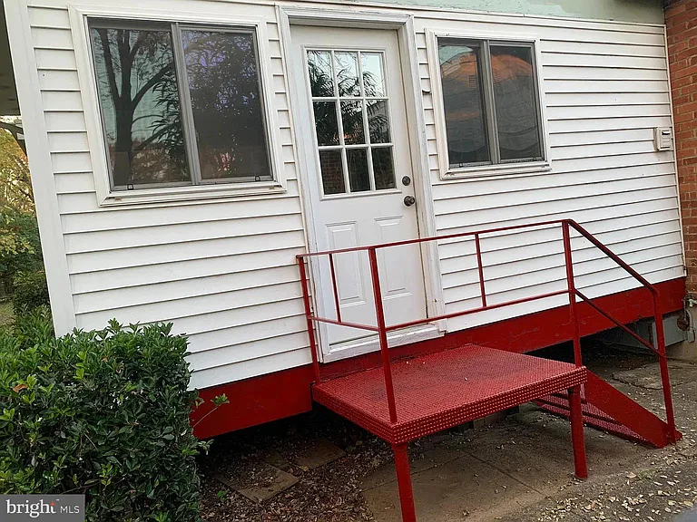 5024 River Rd — Photo 14