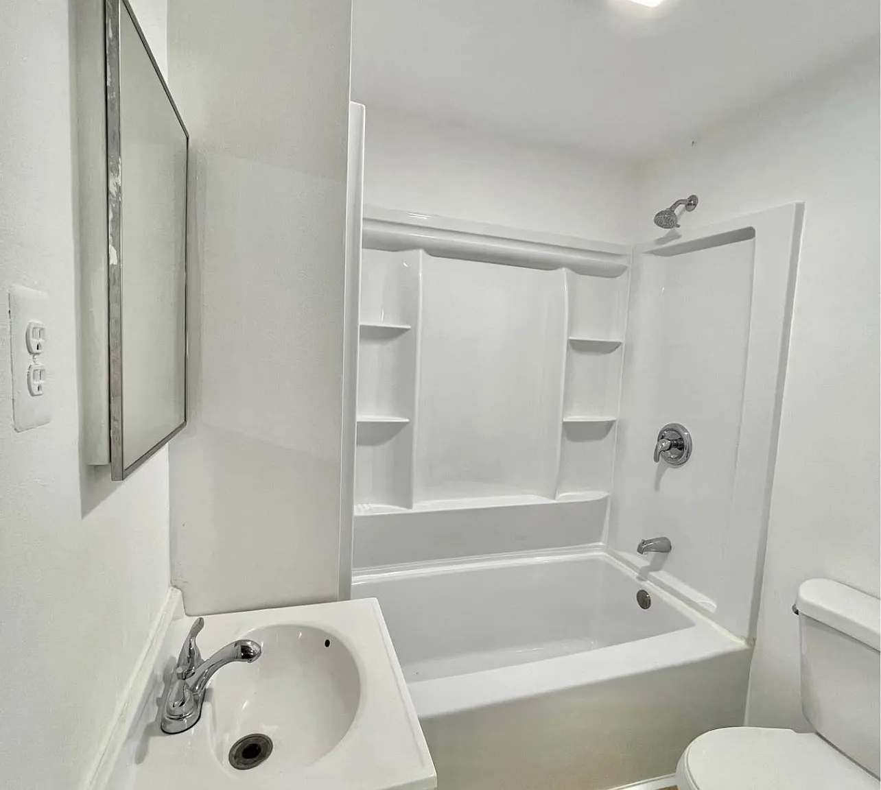 2 bed, 1.0 bath, 880 sqft, $1,400 — Photo 4