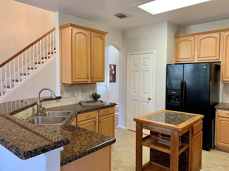 11218 Timbertree Ln — Photo 3