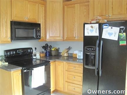 Appliances are all 3 years old and come with the home