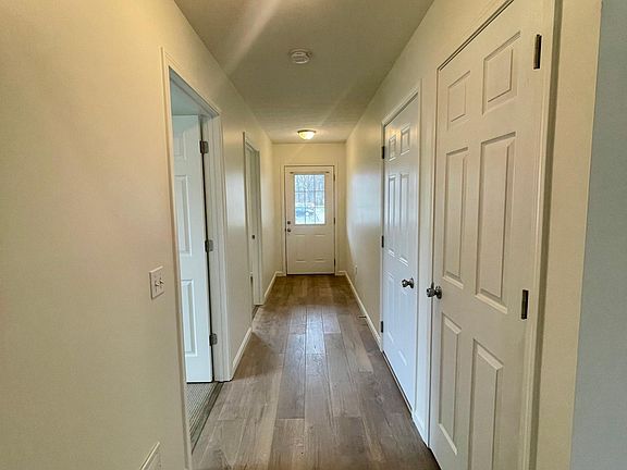 4th image of 718 W Main St APT 2