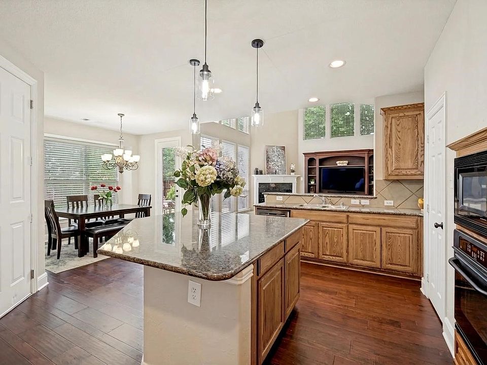 1st image of 10172 Bowling Green Dr