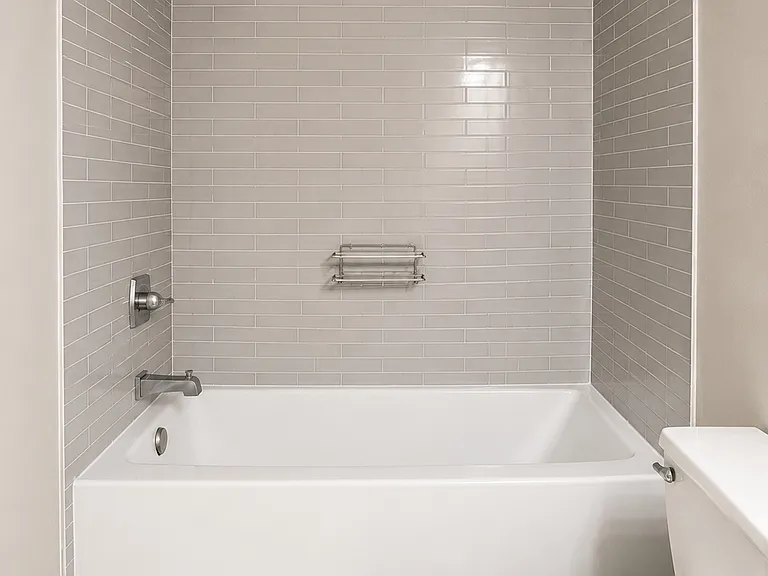 5651 Kelly Dr N — Photo 18