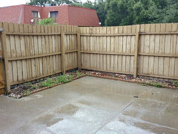 3rd image of 8114 Oak Trace Way Unit A
