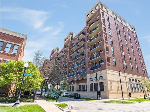 833 W 15th Pl Unit 404