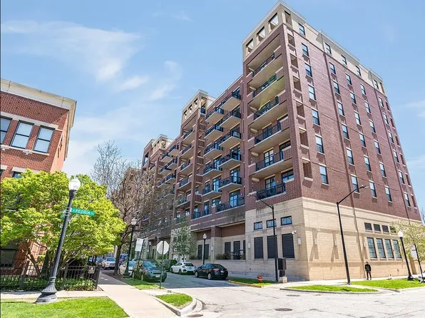 833 W 15th Pl Unit 404, Chicago, IL 60608