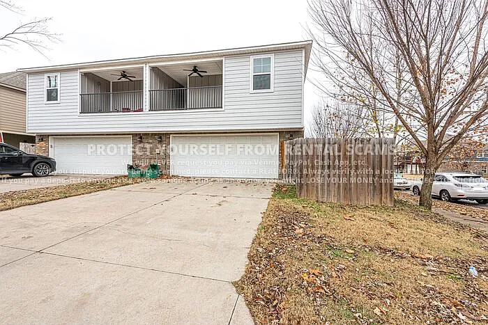 1374 N Corsica Dr — Photo 18