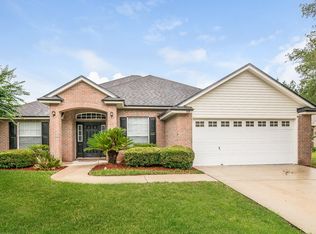 3243 Wandering Oaks Dr, Orange Park, FL 32065