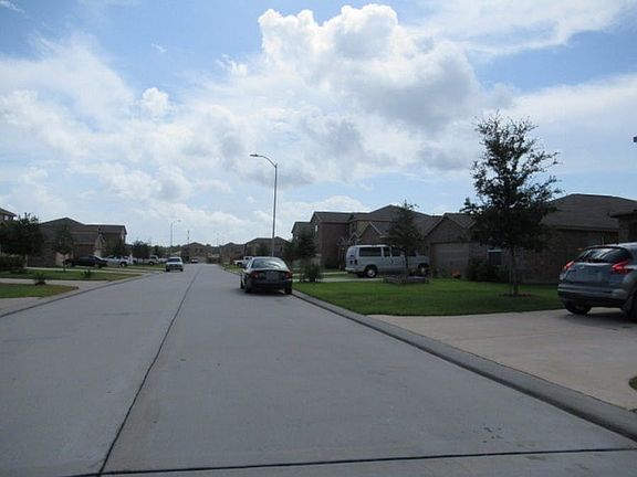 4th image of 8806 Nicoli Creek Dr