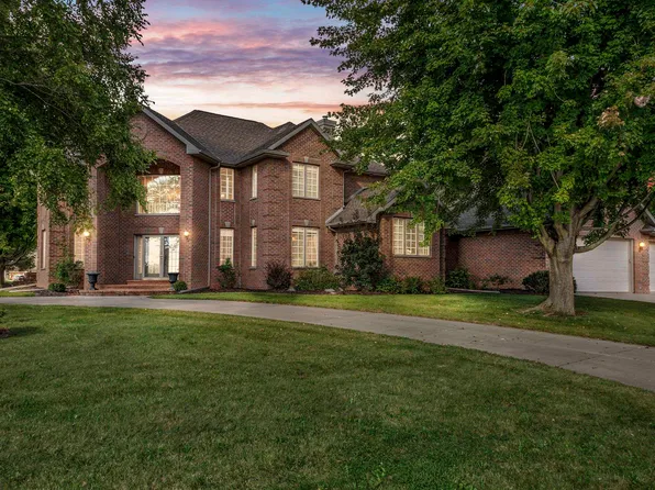 4354 Hilton Head Dr, Hobart, WI 54155