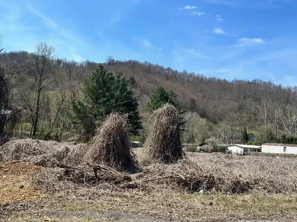 Mexico Ln, Wallins Creek, KY 40873