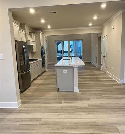 5th image of 34268 Graham Cir