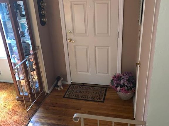3rd image of 103 Lynhurst Ave