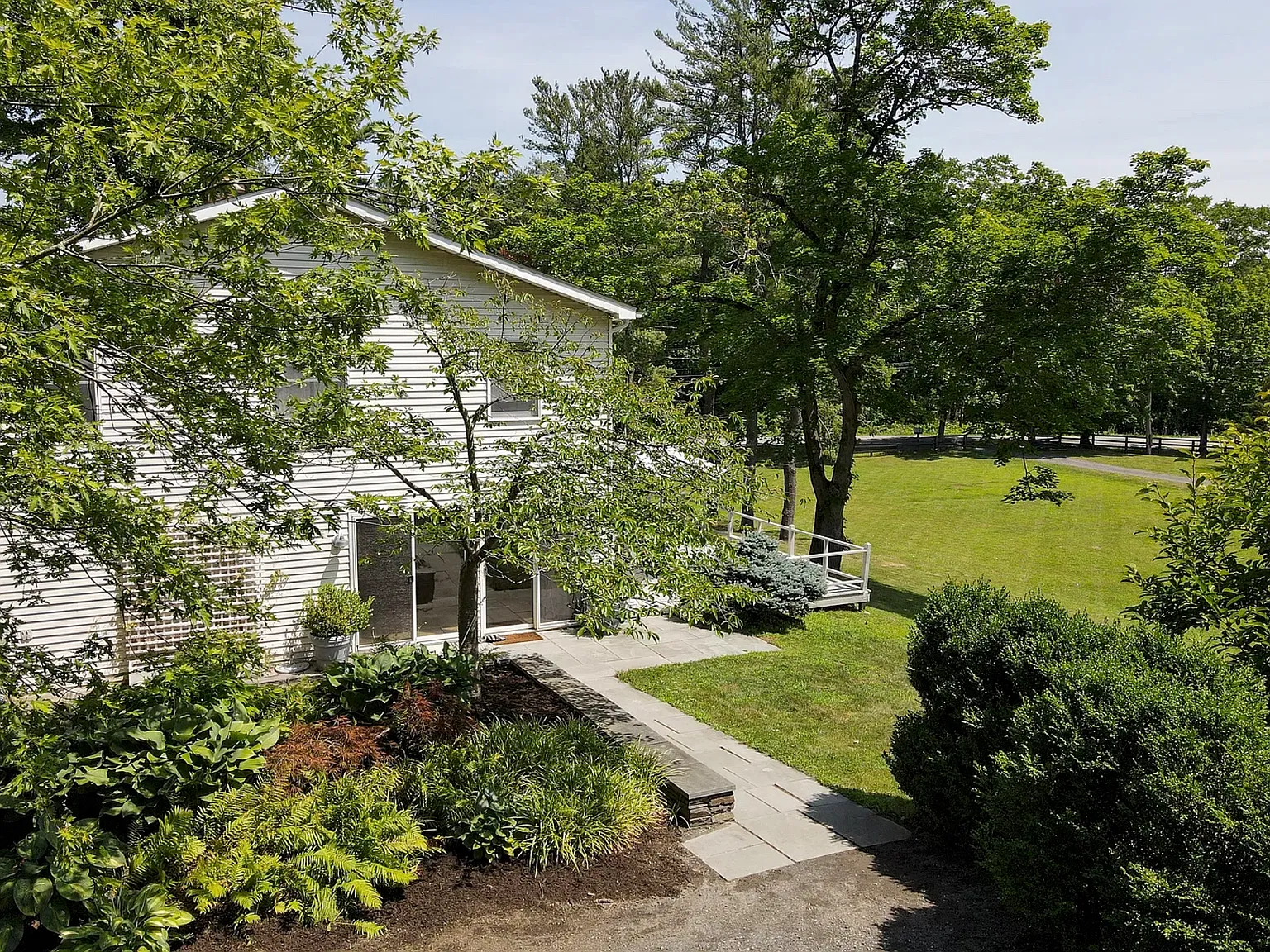 4 bed, 2604 sqft, $7,000 — Photo 3