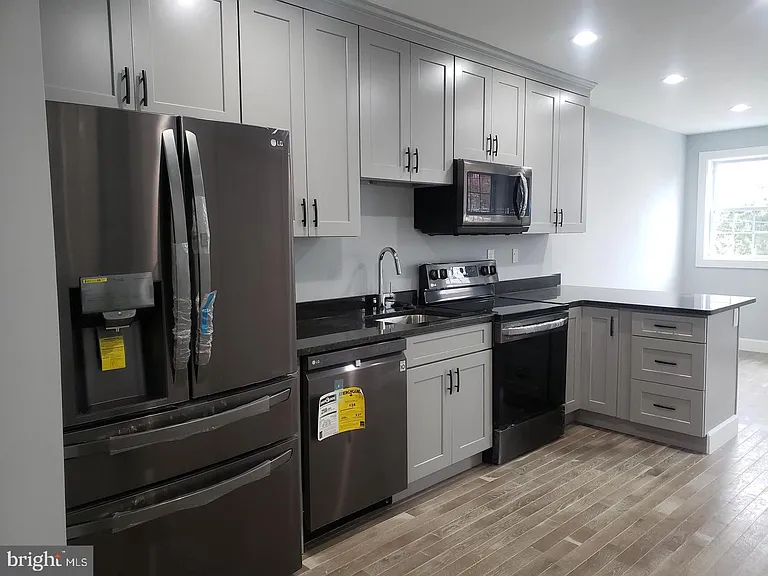 752 Lamont St NW #2 — Photo 6