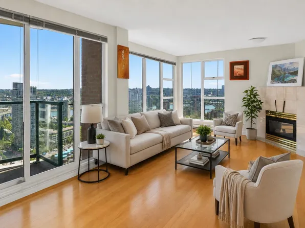 939 Homer St #3207, Vancouver, BC V6B 2W6