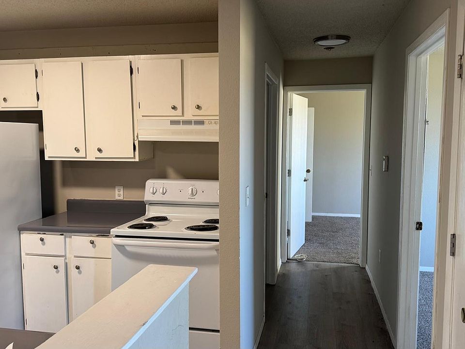1st image of 527 Lilac Ln #6