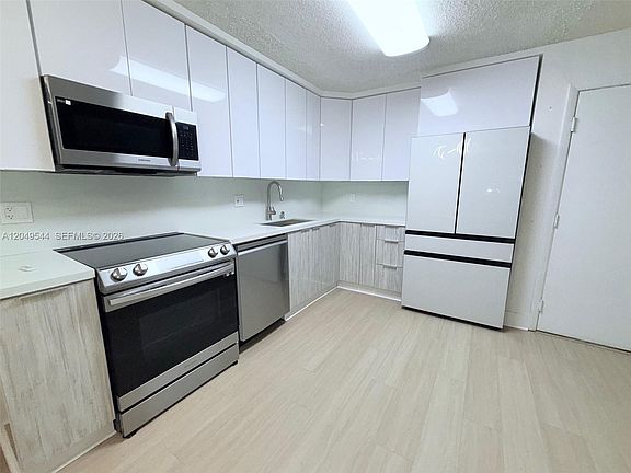 4th image of 9352 S Belfort Cir #109