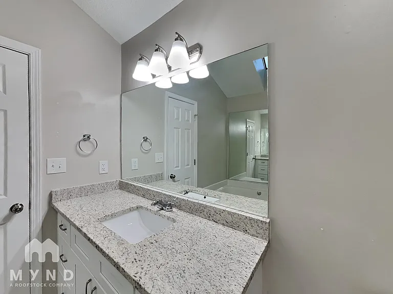 215 Shamrock Way — Photo 14