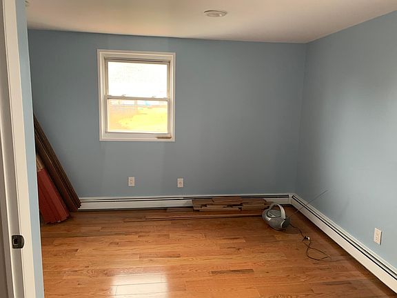 3rd image of 62 Wantagh Ave