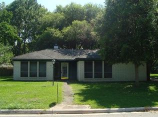 445 N Amherst Dr, West Columbia, TX 77486
