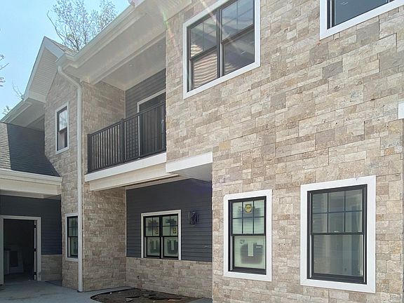 5th image of 418 Atlantic Ave #107