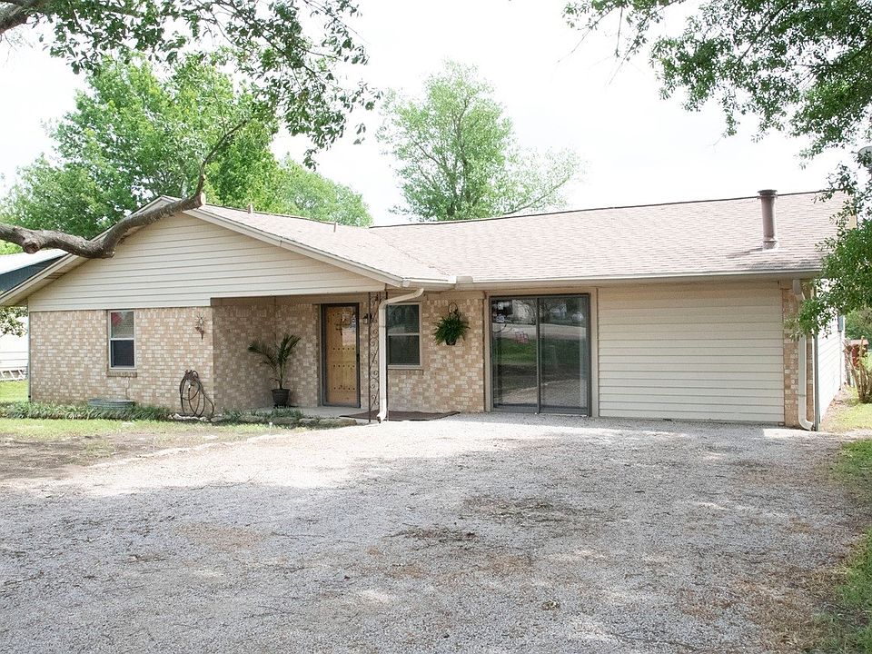 1st image of 521 Fm 2838