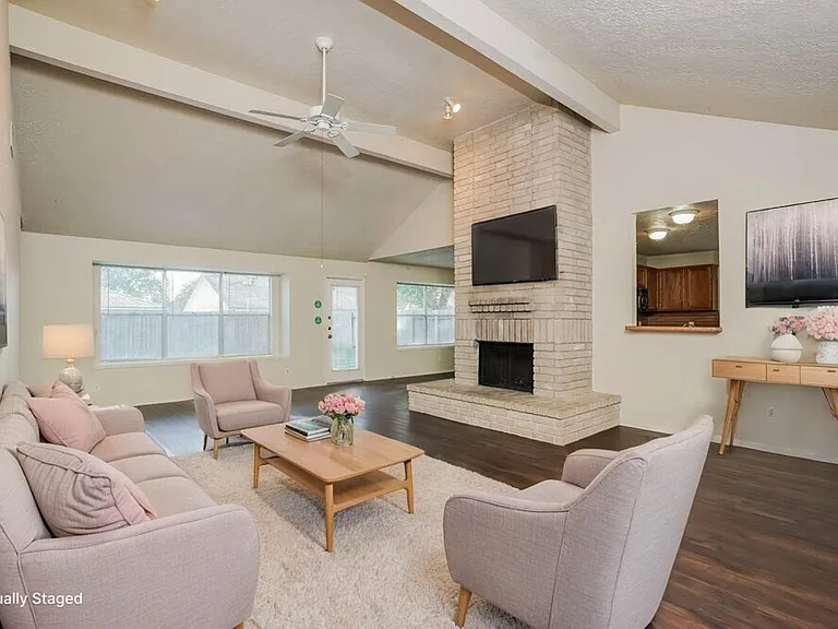 1331 Three Forks Dr — Photo 4