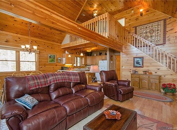 5th image of 170 Hickory Dr