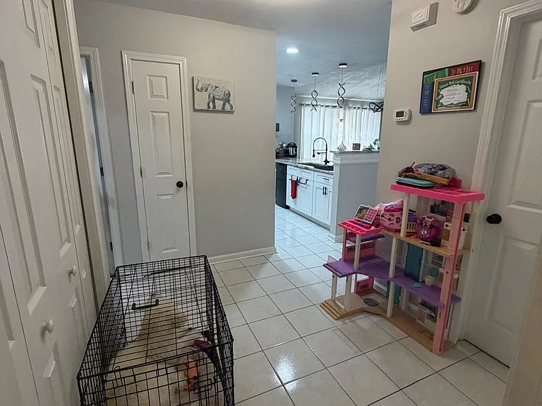 4540 Eltham Park — Photo 12