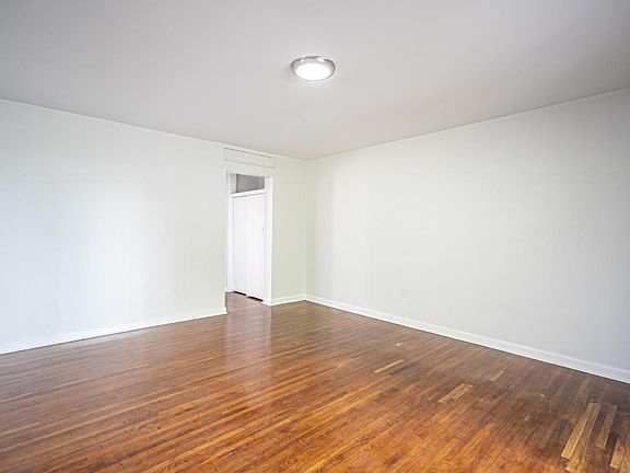 4th image of 7931 East Dr Unit 206-7931-2