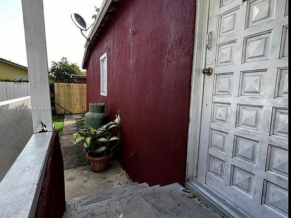 3rd image of 47 NW 45th Ave