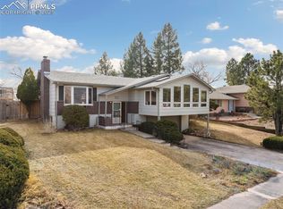 727 Crown Ridge Dr, Colorado Springs, CO 80904