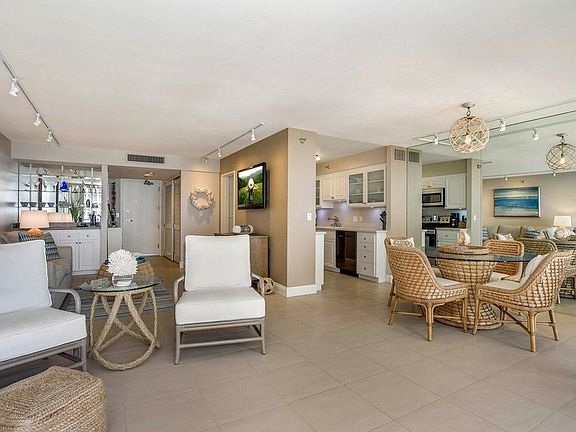 3rd image of 1750 Avenida Del Mundo Unit 605