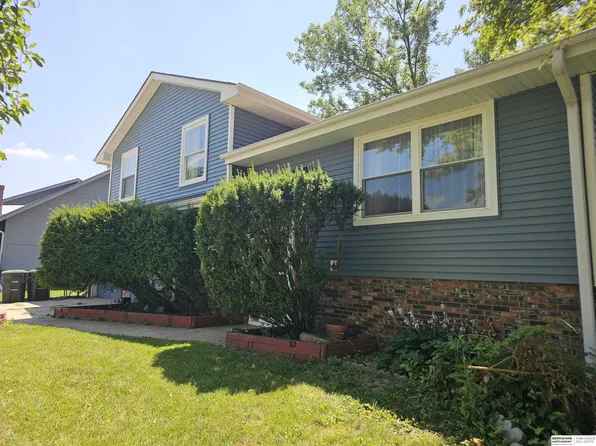 11005 Sahler St, Omaha, NE 68164