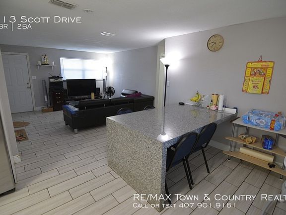 3rd image of 113 Scott Dr