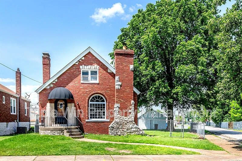 8601 Virgil Ave