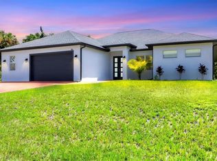 298 Lecturn St, Port Charlotte, FL 33954