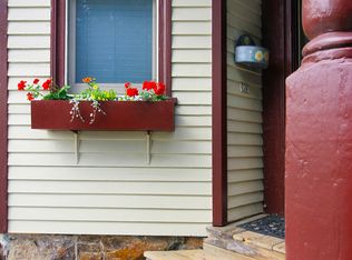 35 Farewell St, Newport, RI 02840