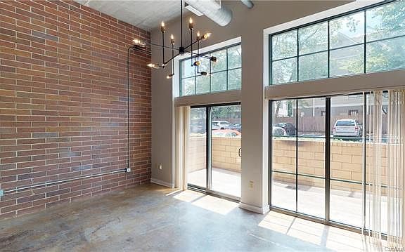 2nd image of 626 N Graham St Suite 113