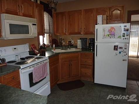 1st image of 427 Caroline St