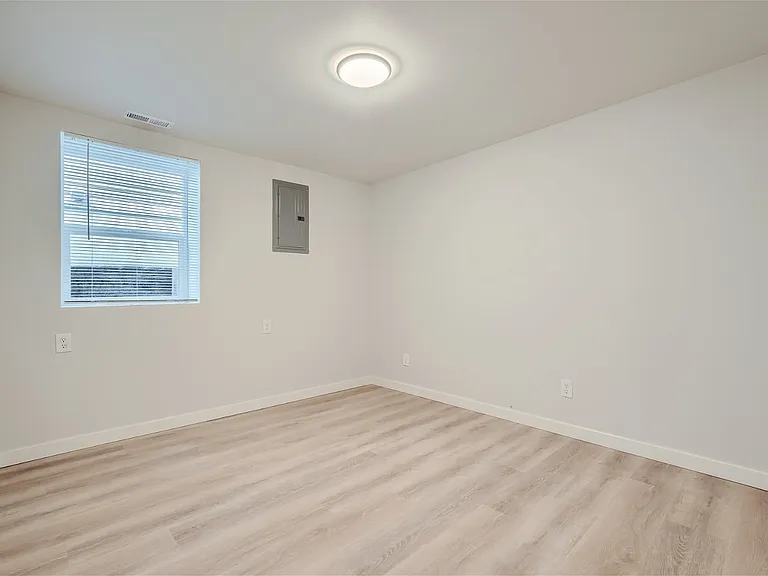 1704 S Hanford St — Photo 19