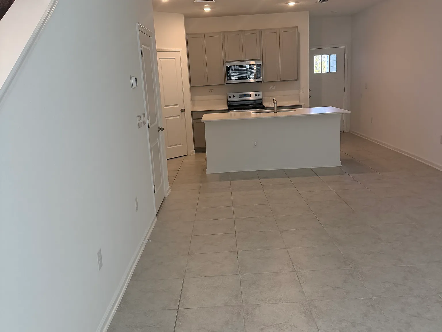 3 bed, 1433 sqft, $1,850 — Photo 3