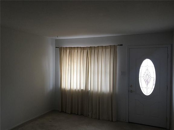 4th image of 7279 Plum Ave