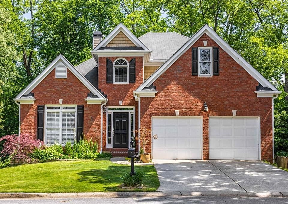 1st image of 3062 Montclair Cir SE