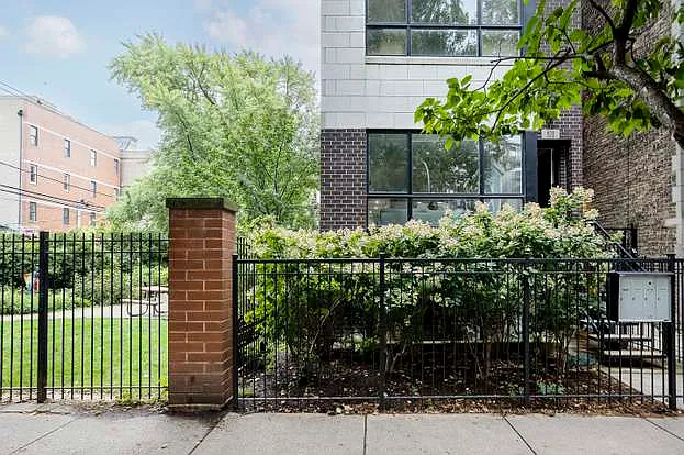 821 W Roscoe St #1 — Photo 51